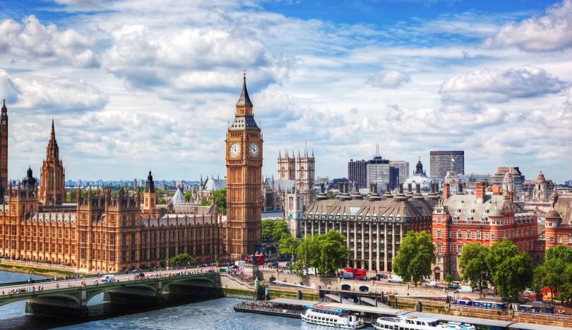 BRITS FLEEING THE UK: SEARCHES TO MOVE ABROAD SURGE BY 5,000% AS AMSTERDAM, SINGAPORE TOP LIST